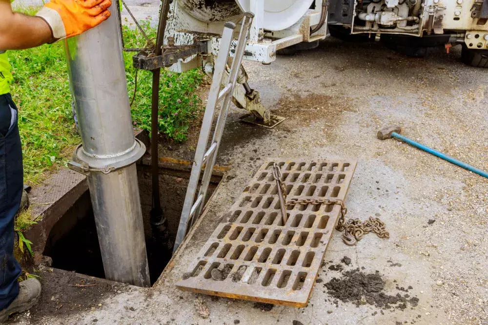 Como funciona o desentupimento com caminhão hidrojato?