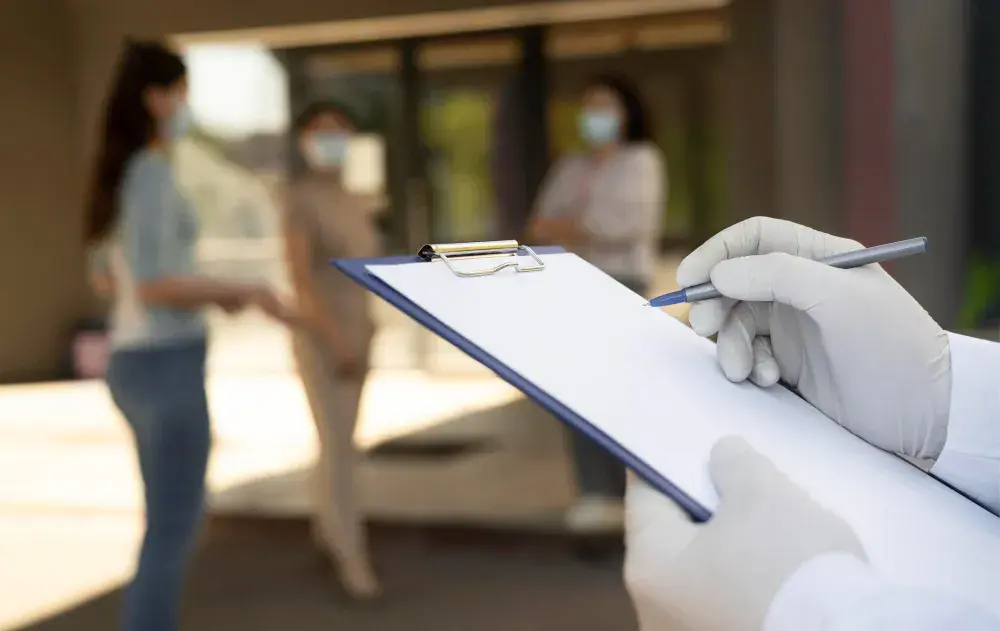 Fiscalização sanitária em hotéis e pousadas: como evitar autuações por entupimentos